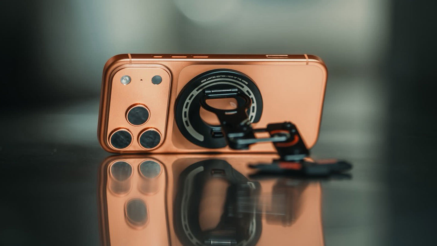 The Rise of EDC Phone Stands: Why Minimalists Are Switching to Magnetic Carry Solutions