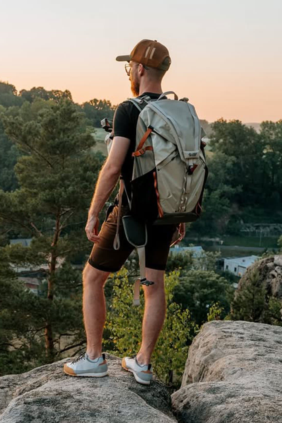 backpack for hiking and camera Atlas Athlete GEN2a 700mm 2.8 lens K&F Concept 30L Camera Backpack,